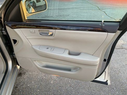 Used 2008 Cadillac DTS 1SH image 18