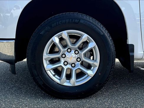 Used 2023 Chevrolet Silverado 1500 LT image 7
