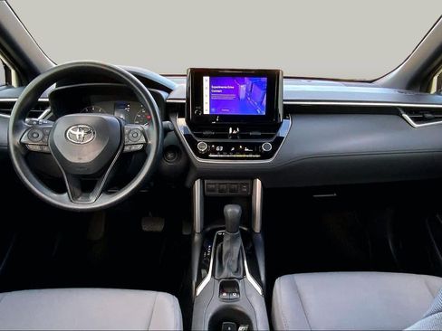 Used 2024 Toyota Corolla Cross AWD Hybrid image 15