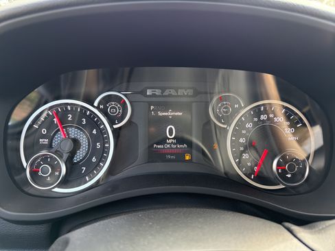 Used 2025 RAM 2500 Big Horn AWD/4WD image 22