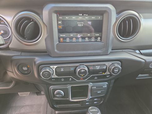 Certified 2023 Jeep Gladiator Sport w/ Trailer Tow Package AWD/4WD image 26