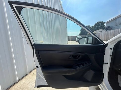 Used 2025 Nissan Sentra S FWD image 13