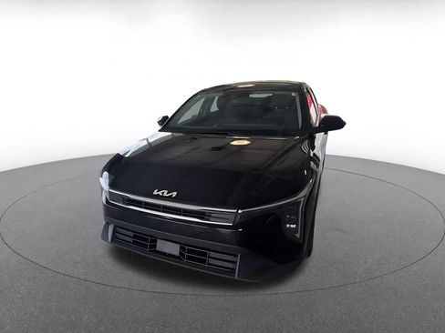 Used 2025 Kia K4 FWD image 6