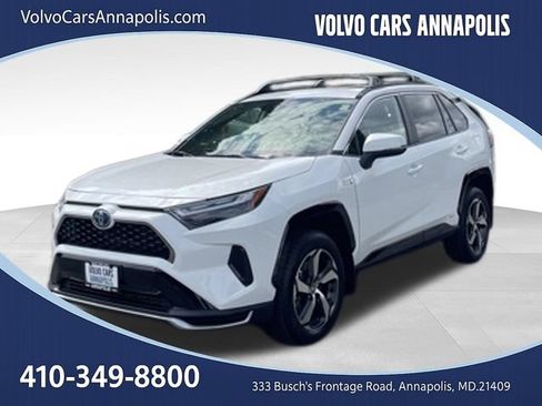 Used 2022 Toyota RAV4 SE w/ Weather & Moonroof Package AWD/4WD image 3