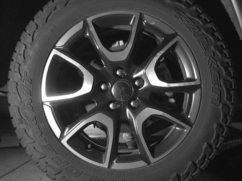 Used 2025 Jeep Compass Trailhawk image 15