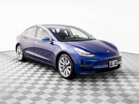 Used 2020 Tesla Model 3 Standard Range Plus image 6