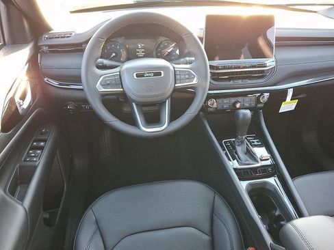 New 2026 Jeep Compass Limited image 9