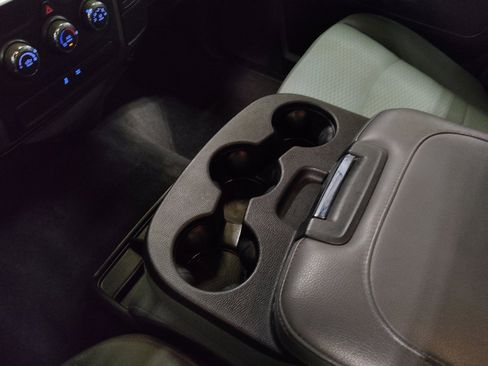 Used 2017 RAM 1500 Express image 26