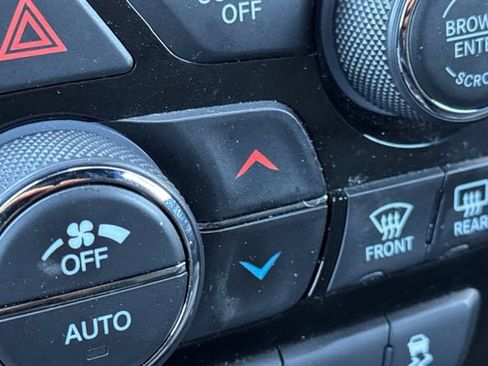 Used 2021 Jeep Grand Cherokee High Altitude AWD/4WD image 30