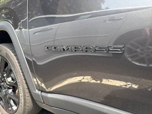 Certified 2022 Jeep Compass Altitude image 27