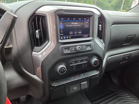 Used 2020 Chevrolet Silverado 1500 Custom w/ Custom Value Package AWD/4WD image 21