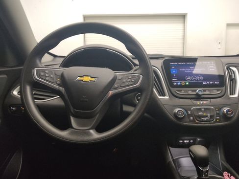 Used 2023 Chevrolet Malibu LS FWD image 22