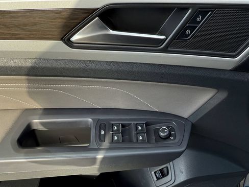 Used 2021 Volkswagen Atlas SE w/ Panoramic Sunroof Package FWD image 11