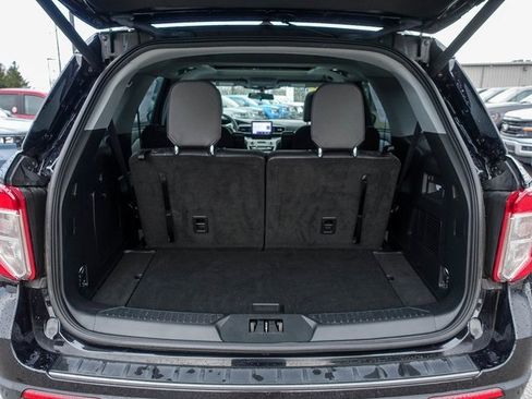 Used 2023 Ford Explorer XLT w/ Equipment Group 202A image 18
