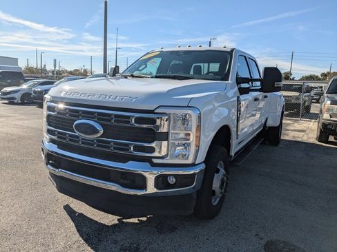 Used 2024 Ford F350 XLT image 8