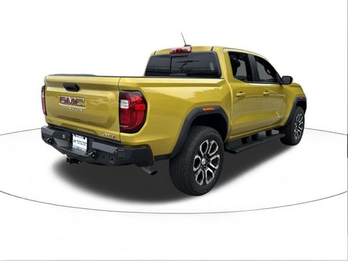 Used 2024 GMC Canyon AT4 w/ Technology Package AWD/4WD image 3