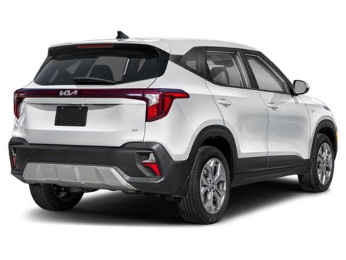 Used 2024 Kia Seltos LX AWD/4WD image 2