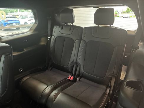 Used 2025 Jeep Grand Cherokee L Altitude AWD/4WD image 15
