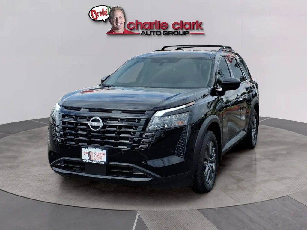 Certified 2026 Nissan Pathfinder SV FWD image 1