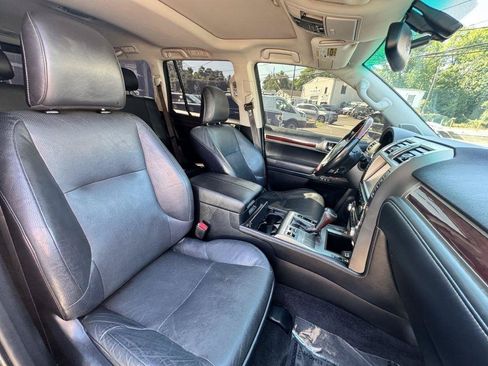 Used 2016 Lexus GX 460 w/ Premium Package AWD/4WD image 21