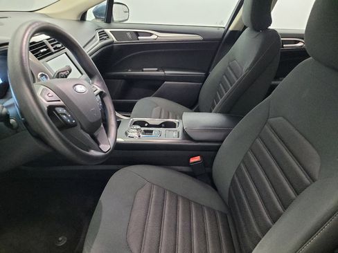 Used 2018 Ford Fusion SE w/ Fusion SE Technology Package image 17