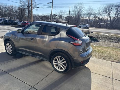 Used 2015 Nissan Juke SL image 5
