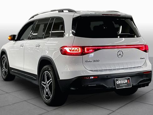 Used 2023 Mercedes-Benz EQB 300 4MATIC image 11