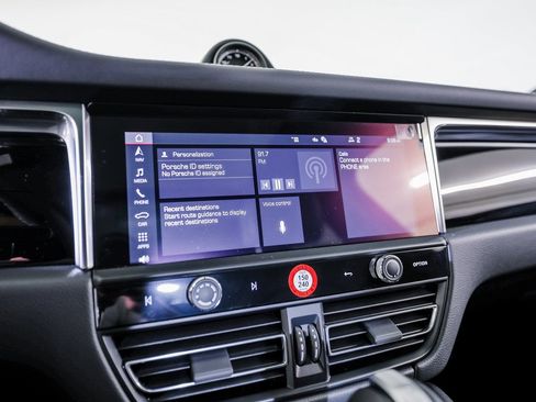 New 2026 Porsche Macan S image 18