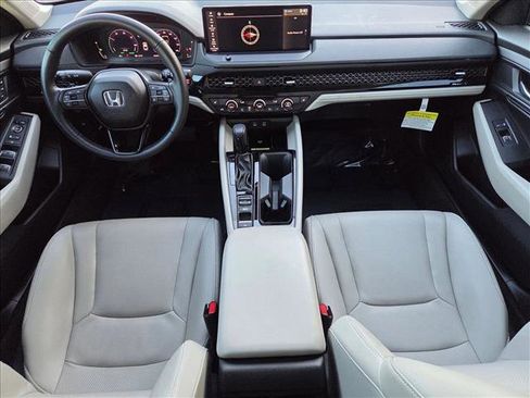 Used 2025 Honda Accord EX-L image 18