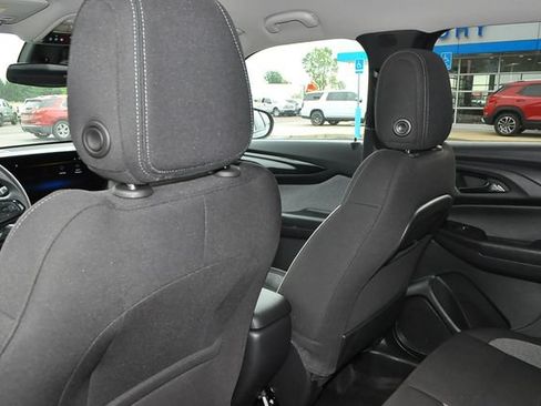 Used 2024 Chevrolet TrailBlazer LT AWD/4WD image 14