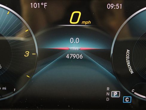 Used 2022 Mercedes-Benz GLB 250 image 41