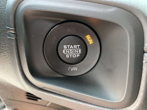 New 2025 Jeep Gladiator Rubicon AWD/4WD image 31