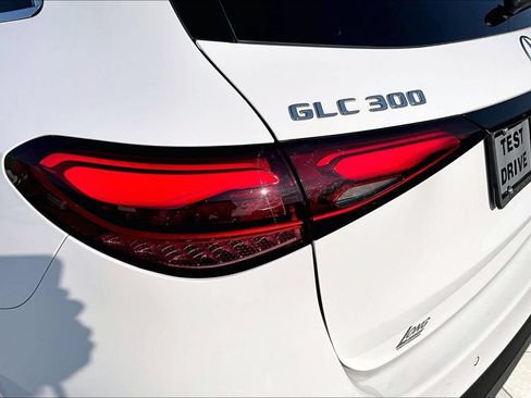 Certified 2025 Mercedes-Benz GLC 300 image 30