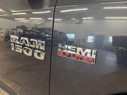 Used 2017 RAM 1500 Express AWD/4WD image 24