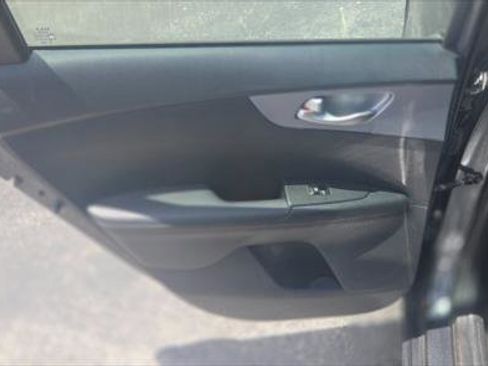Used 2024 Kia Forte LXS FWD image 17