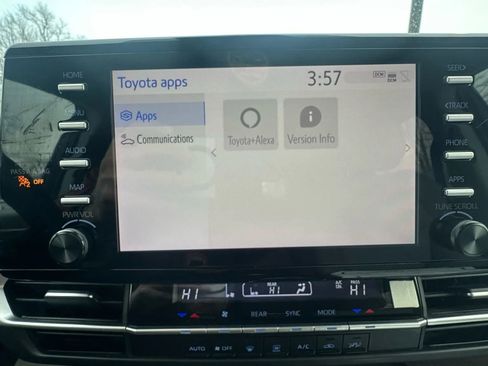 Used 2022 Toyota Sienna LE image 15