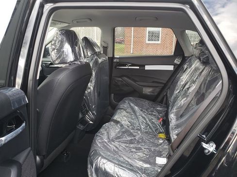 New 2026 Kia Seltos S AWD/4WD image 7