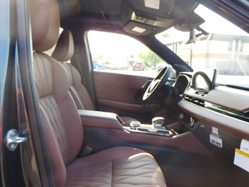 Used 2025 Mitsubishi Outlander SEL image 34