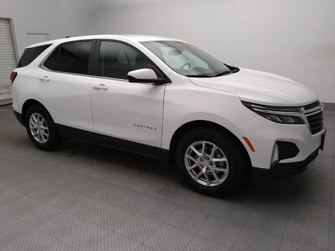 Used 2024 Chevrolet Equinox LT FWD image 11