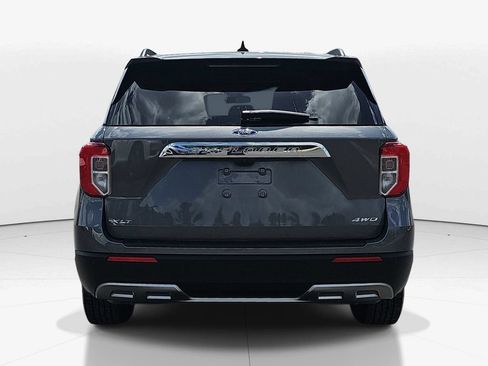 Used 2023 Ford Explorer XLT w/ Equipment Group 202A AWD/4WD image 7