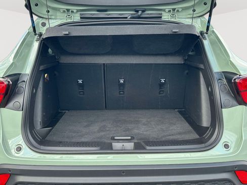 Certified 2024 Chevrolet Trax RS w/ Driver Confidence Package image 33