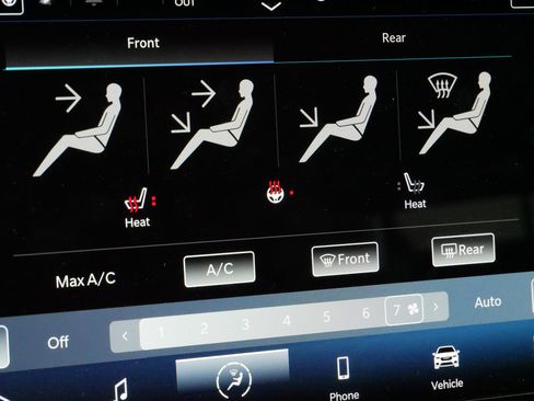 Used 2024 Chrysler Pacifica Touring-L image 29