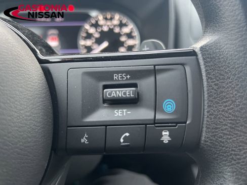 Used 2023 Nissan Rogue SV image 52