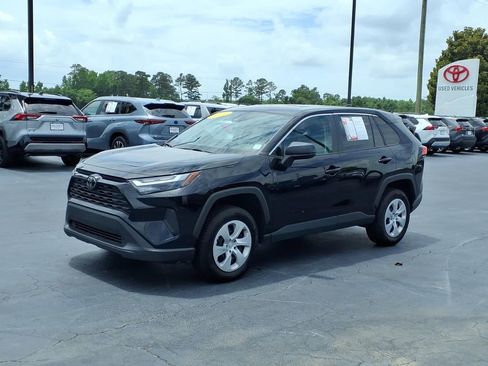 Used 2024 Toyota RAV4 LE FWD image 7