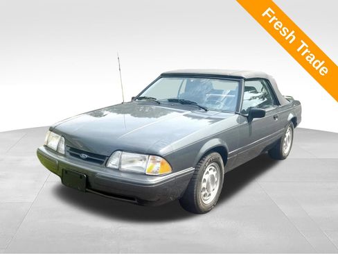 Used 1989 Ford Mustang LX RWD image 1