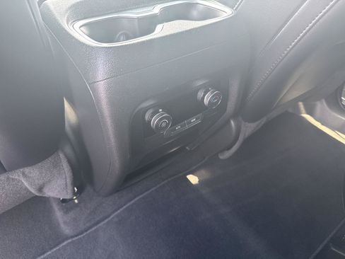 Used 2025 Buick Enclave Preferred FWD image 11
