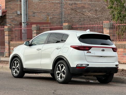Used 2021 Kia Sportage LX FWD image 4