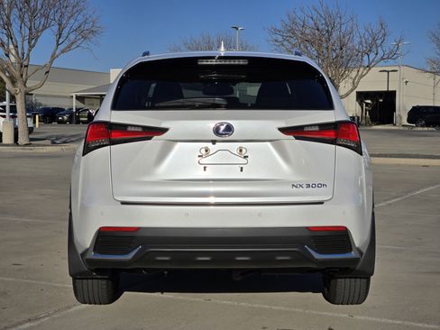 Used 2019 Lexus NX 300h AWD w/ Luxury Package image 4