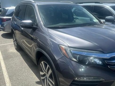Used 2017 Honda Pilot Elite image 6