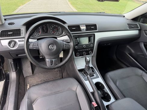 Used 2013 Volkswagen Passat TDI SE FWD image 11